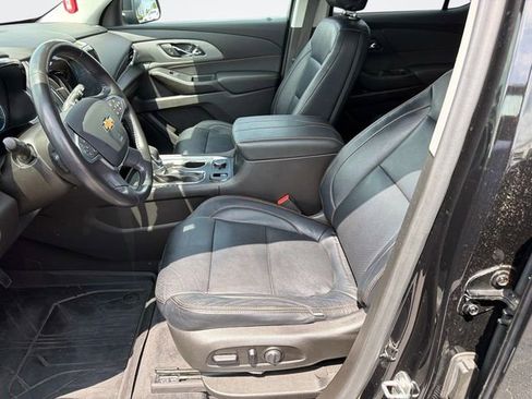Used 2021 Chevrolet Traverse LT FWD image 22