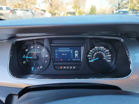 Used 2018 Ford Taurus SEL image 10