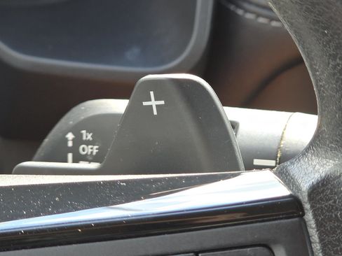 Used 2023 Nissan Rogue SV AWD/4WD image 13