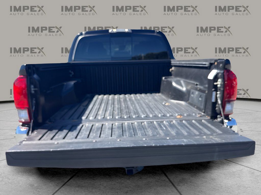 Used 2019 Toyota Tacoma SR5 RWD image 21