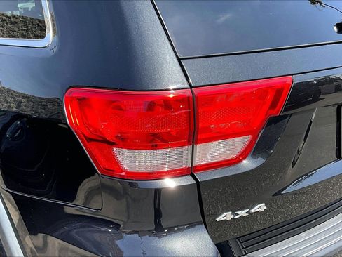 Used 2013 Jeep Grand Cherokee Altitude AWD/4WD image 26