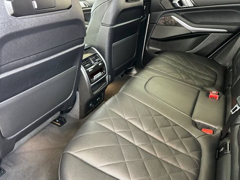 Used 2024 BMW X5 xDrive40i w/ Premium Package AWD/4WD image 12
