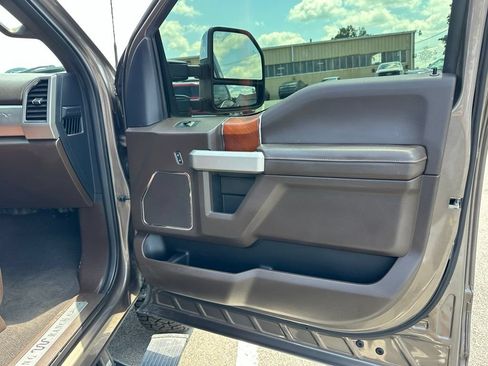 Used 2022 Ford F350 King Ranch w/ Tremor Off-Road Package AWD/4WD image 22