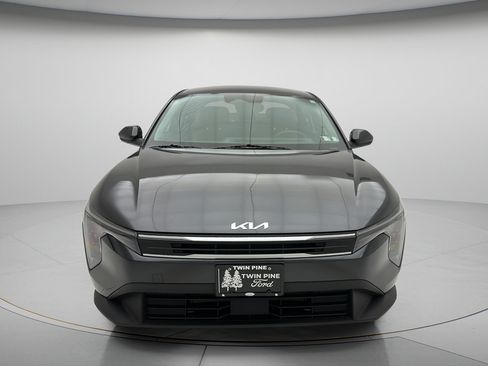 Used 2025 Kia K4 LXS FWD image 2