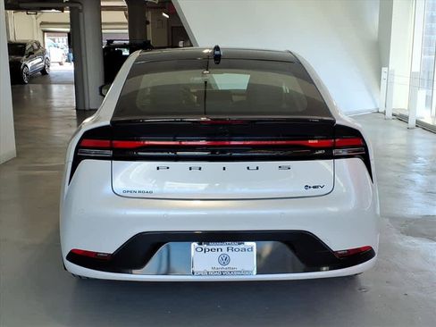 Used 2025 Toyota Prius AWD image 5