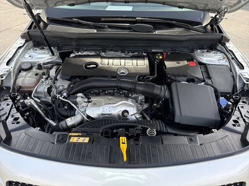 Certified 2022 Mercedes-Benz GLB 250 4MATIC image 43