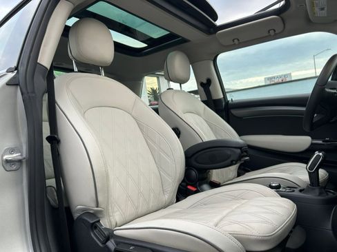 Used 2023 MINI Cooper SE image 44