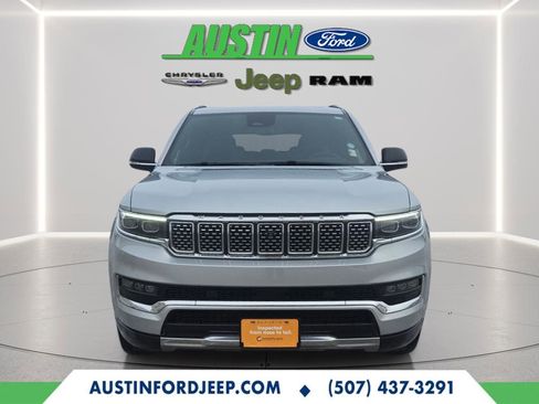 Certified 2023 Jeep Grand Wagoneer Series II image 8