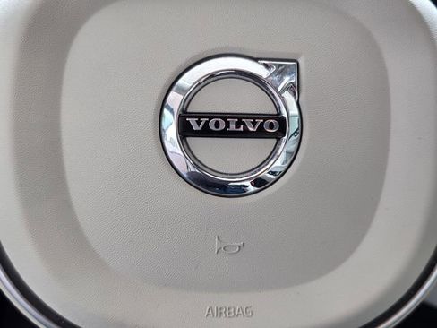 Used 2023 Volvo XC60 B5 Plus w/ Protection Package Premier image 27