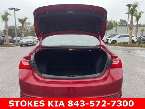 Used 2017 Chevrolet Malibu LT image 28