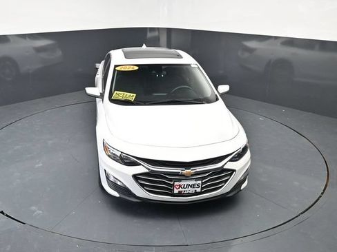 Used 2024 Chevrolet Malibu LT FWD image 12