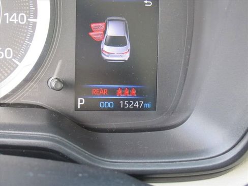 Used 2022 Toyota Corolla LE image 26