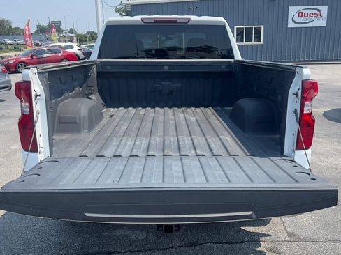 Used 2021 Chevrolet Silverado 1500 LT w/ Fleet Comfort Package AWD/4WD image 9