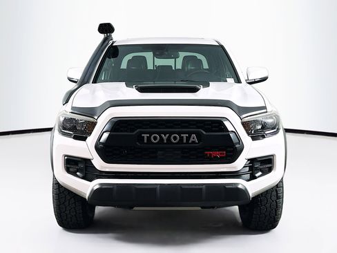 Used 2019 Toyota Tacoma TRD Pro image 2