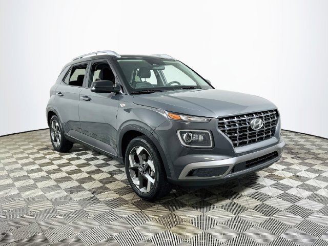 Used 2024 Hyundai Venue Limited FWD image 1