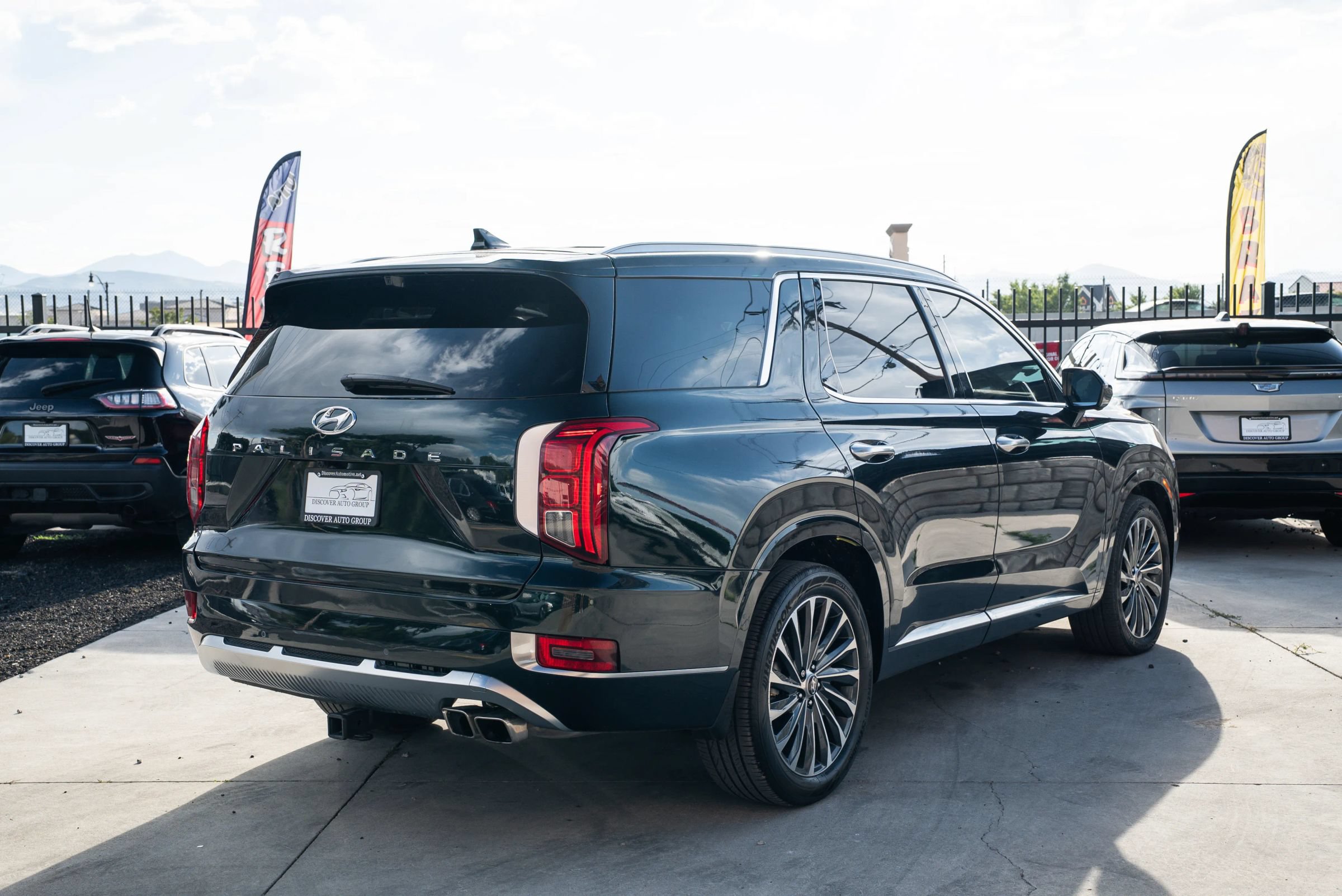 Used 2023 Hyundai Palisade Calligraphy w/ Cargo Package AWD/4WD image 9