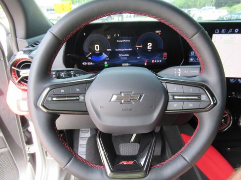 Used 2025 Chevrolet Blazer EV RS AWD/4WD image 23