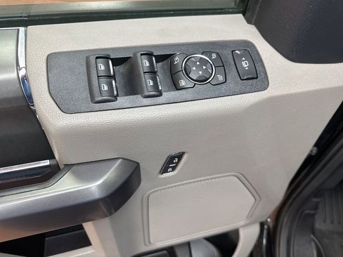 Used 2022 Ford F250 XLT w/ XLT Premium Package image 23