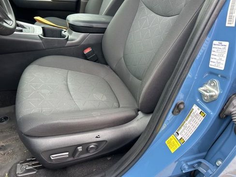 Used 2023 Toyota RAV4 AWD Hybrid image 11