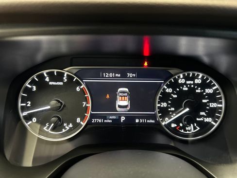 Used 2023 Nissan Rogue SV AWD/4WD image 28