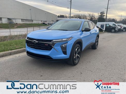 Used 2024 Chevrolet Trax RS w/ Sunroof Package image 1