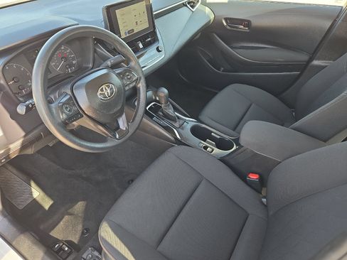 Certified 2025 Toyota Corolla LE FWD image 9