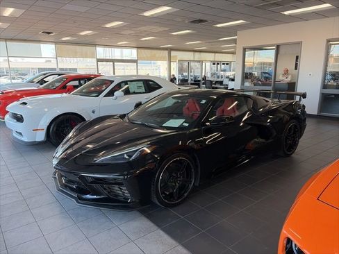 Used 2020 Chevrolet Corvette Stingray w/ 2LT Preferred Equipment Group image 1