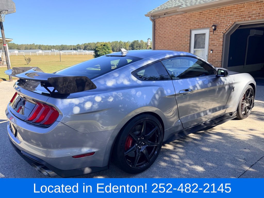 Used 2021 Ford Mustang Shelby GT500 w/ Carbon Fiber Track Pack RWD image 15