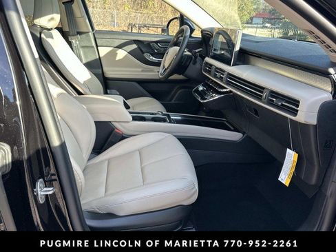 New 2026 Lincoln Corsair Premiere image 13