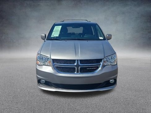 Used 2019 Dodge Grand Caravan SXT FWD image 9