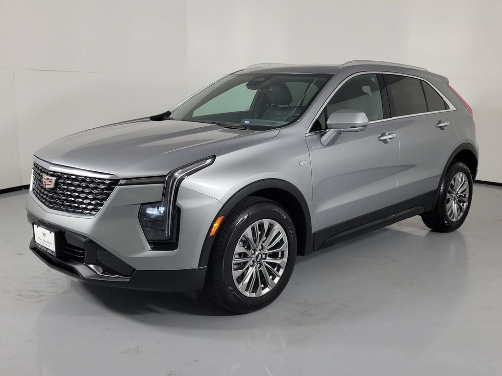 Certified 2025 Cadillac XT4 Premium Luxury FWD image 2