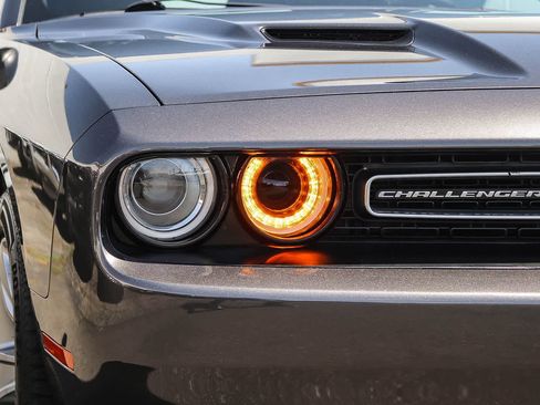 Used 2022 Dodge Challenger SXT RWD image 7