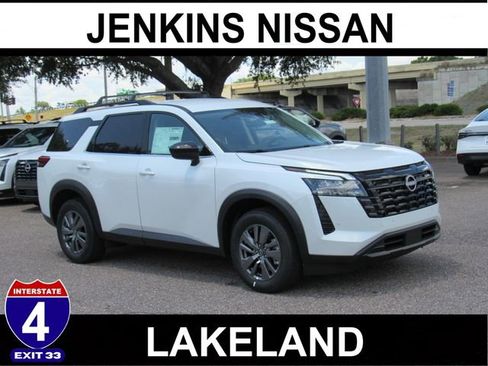 New 2026 Nissan Pathfinder SV AWD/4WD image 1