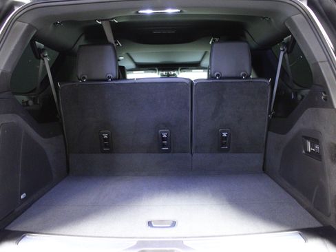 Used 2025 Cadillac Escalade ESV Premium Luxury w/ Touring Package AWD/4WD image 15