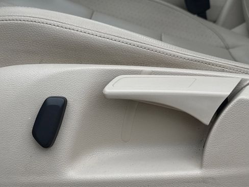 Used 2014 Volkswagen Jetta TDI FWD image 37