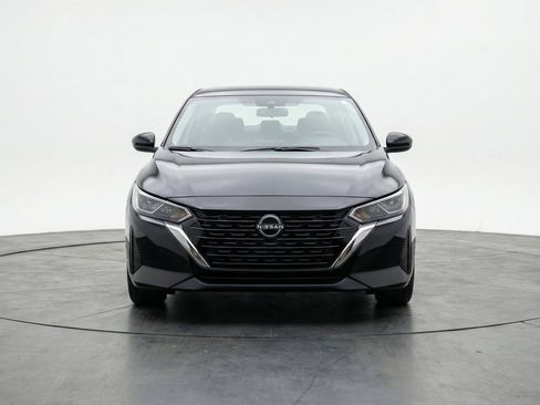 Used 2025 Nissan Sentra S image 1