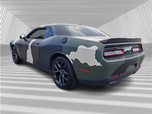 Used 2019 Dodge Challenger SXT w/ Blacktop Package image 6