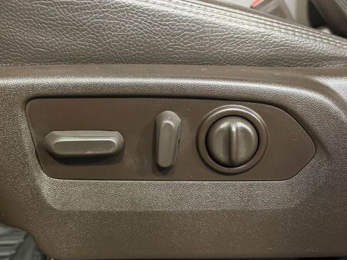 Used 2023 GMC Sierra 2500 Denali w/ Denali Ultimate Package image 39