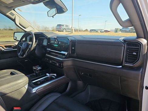 Used 2022 Chevrolet Silverado 1500 RST w/ Convenience Package II AWD/4WD image 28
