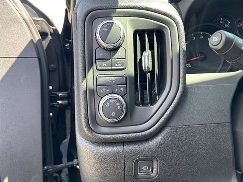 Used 2023 GMC Sierra 1500 Pro w/ Pro Value Package image 15