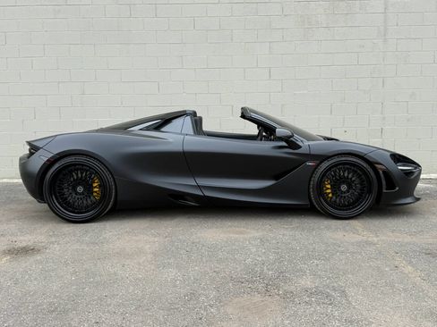 Used 2022 McLaren 720S Performance RWD image 19