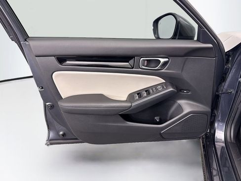 Used 2022 Honda Civic Touring image 22