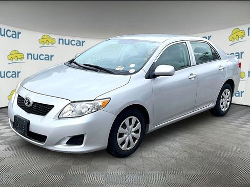 Used 2009 Toyota Corolla FWD image 2