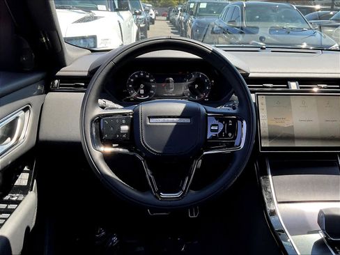 New 2026 Land Rover Range Rover Velar Dynamic SE image 12