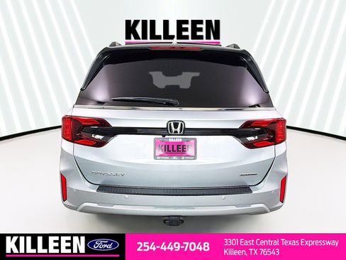 Used 2026 Honda Odyssey Touring image 7
