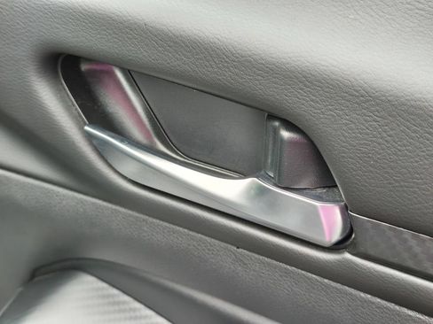 Used 2025 Nissan Altima 2.5 SV FWD image 31