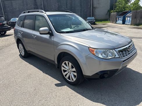 Used 2011 Subaru Forester 2.5X Premium w/ All-Weather Pkg AWD/4WD image 6