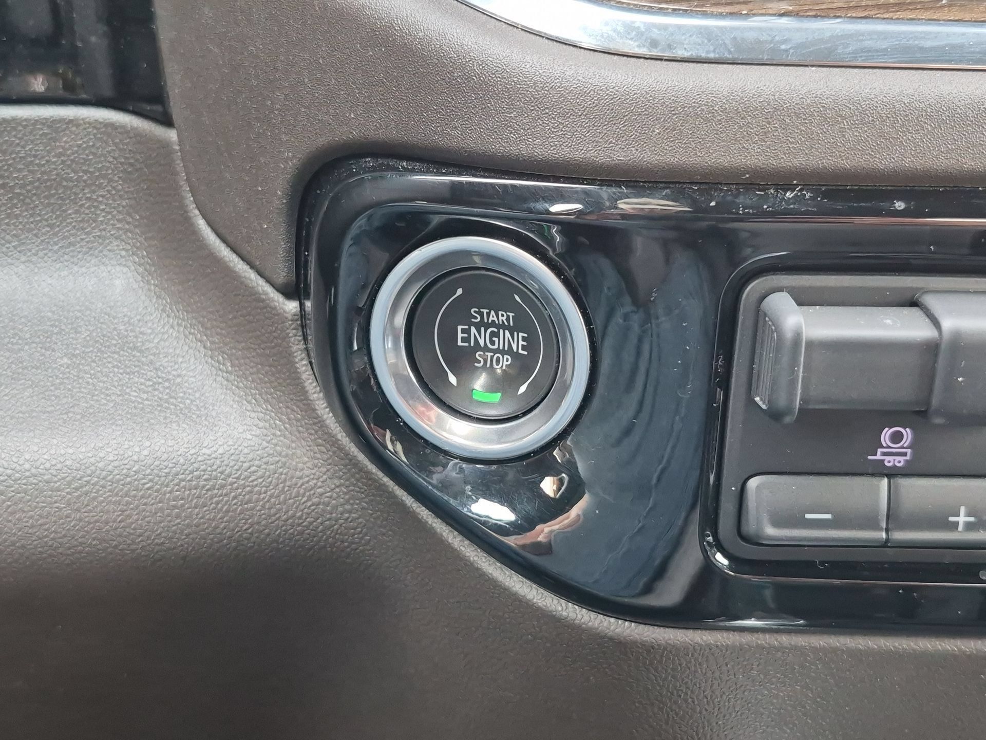 Certified 2023 Chevrolet Silverado 1500 LT Trail Boss w/ Convenience Package II AWD/4WD image 17