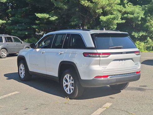 Certified 2022 Jeep Grand Cherokee Limited AWD/4WD image 8