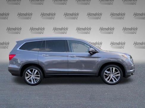 Used 2017 Honda Pilot Touring image 6